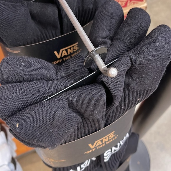 Vans Socks 6 pairs set CREW VANS.
"OFF THE WALL" Black/White
NWT - Picture 3 of 16